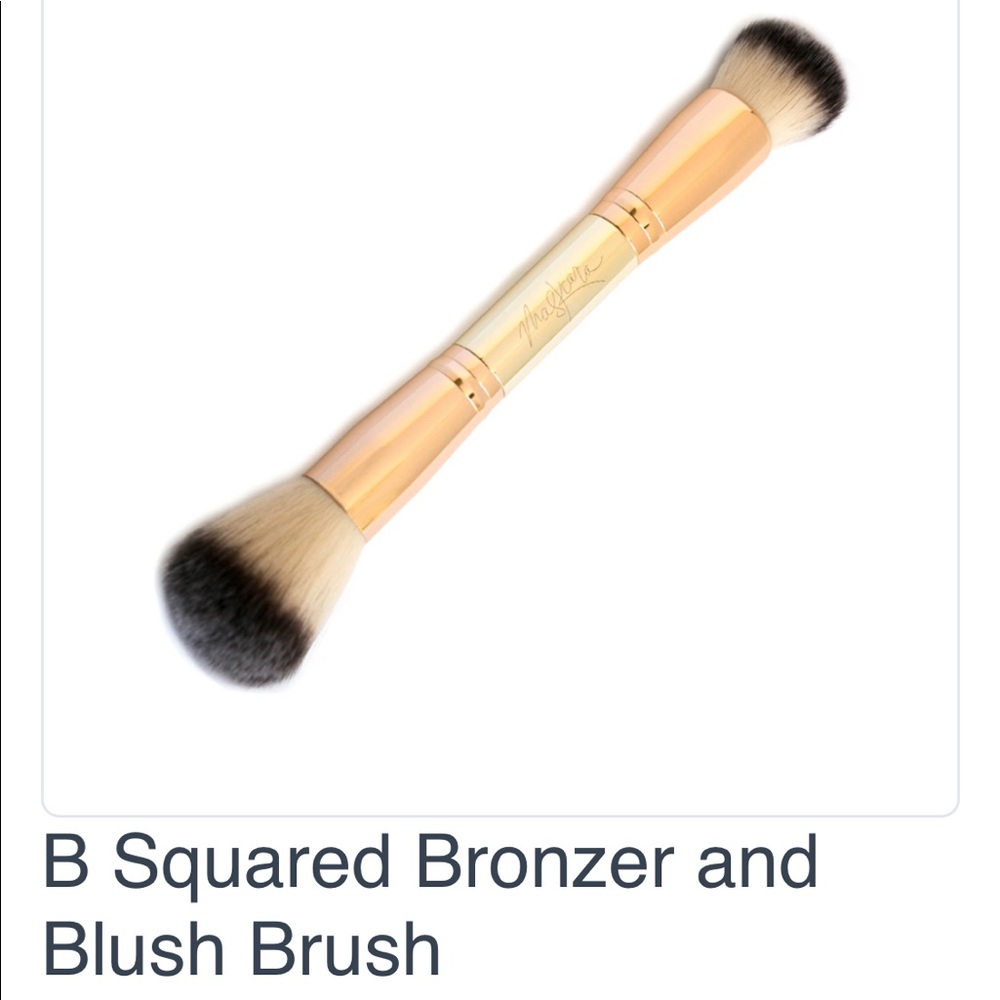B Square Bronzer and Blush Brush